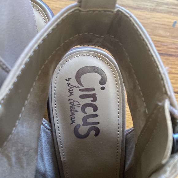 Circus by Sam Edelman Kammi Tan Peep Toe Heels - Picture 7 of 8